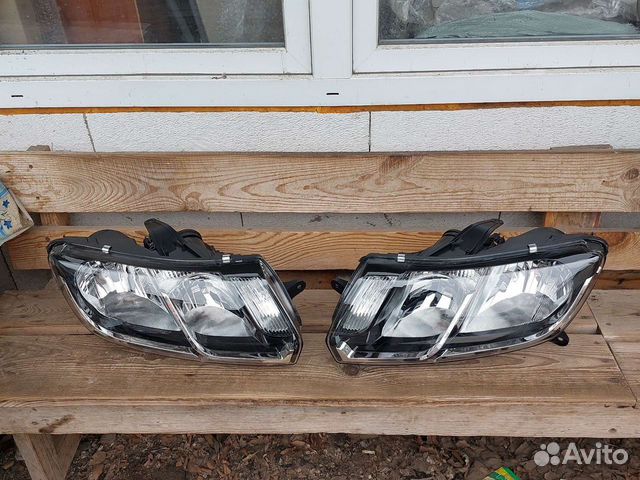 Фара передняя 260607796R Рено Логан 2