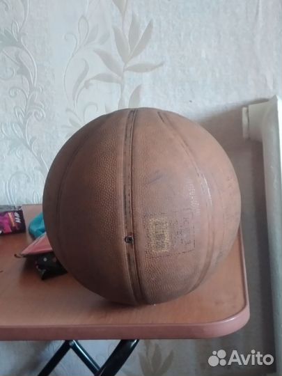 Баскетбольный мяч