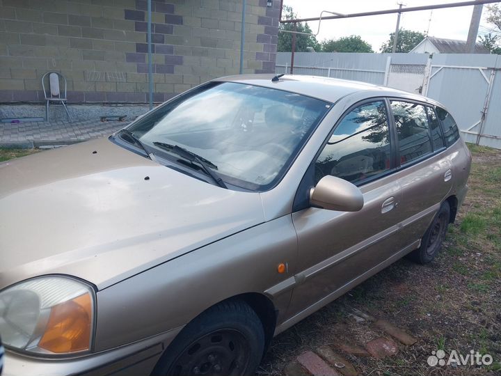 Kia Rio 1.3 МТ, 2003, битый, 200 000 км