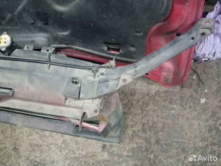 Передняя панель (Телевизор) на Mazda 6 GG автомат