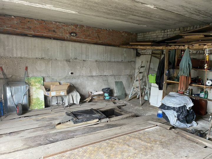 Гараж, > 30 м²