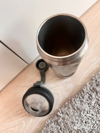 Бутылка-шейкер спортивная Blender Bottle