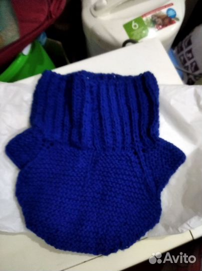Продам манишку вязанную для мальчика