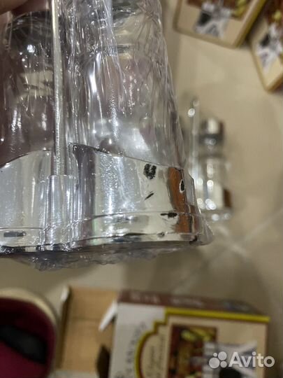 Солонка и перечница с салфетницей