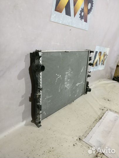 Мерседес W213 2016- Радиатор основной 17590