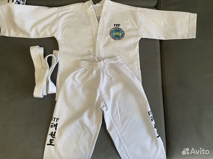 Кимоно для тхэквондо (добок)