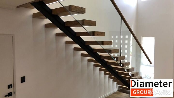 Центральная лестница от изготовителя
