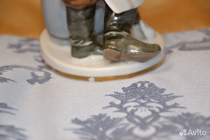 Фарфоровая статуэтка Повар и кот лфз