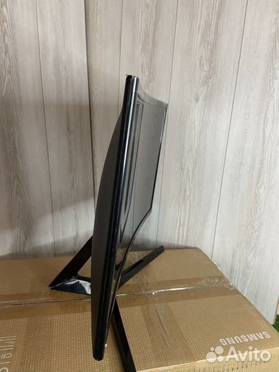 Игровой монитор Samsung C24RG50FZI