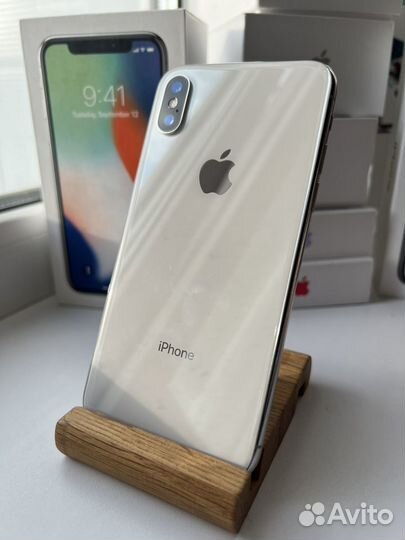 iPhone X, 64 ГБ