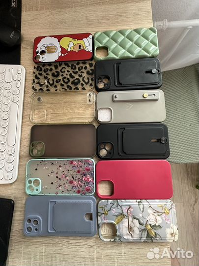 Чехлы на телефон iPhone 13