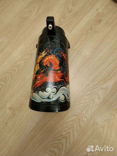 Термос большой 2л. с помпой