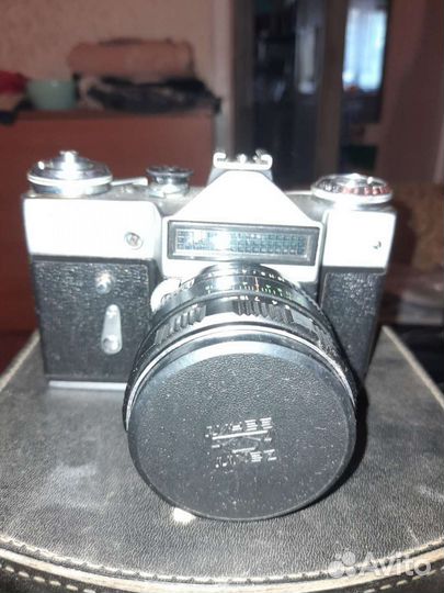 Пленочный фотоаппарат Зенит-Е