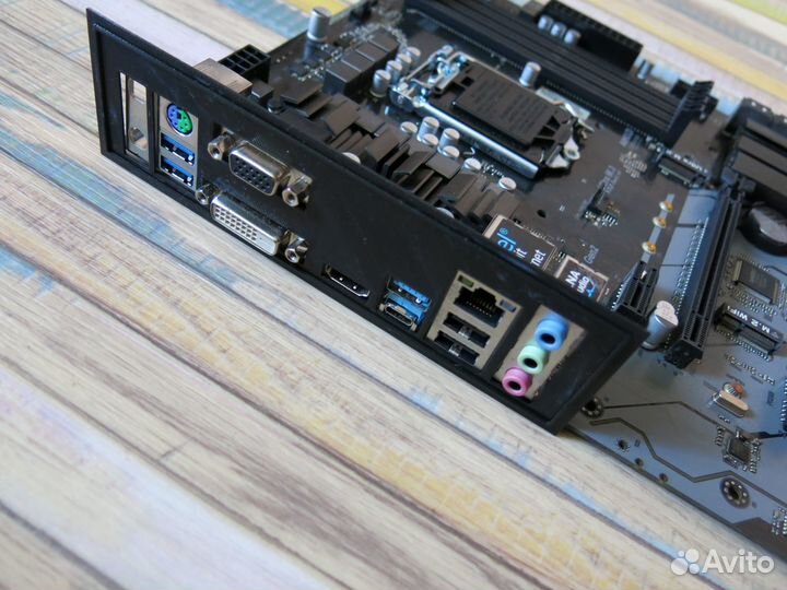 ASRock Z390 Pro4 (lga1151v2)