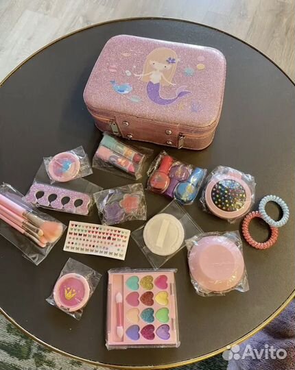 Косметика детская в чемоданчике. Новая