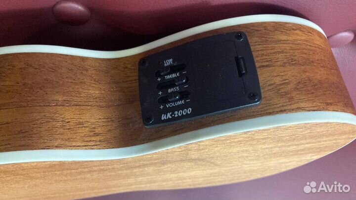 Укулеле с подключением новая