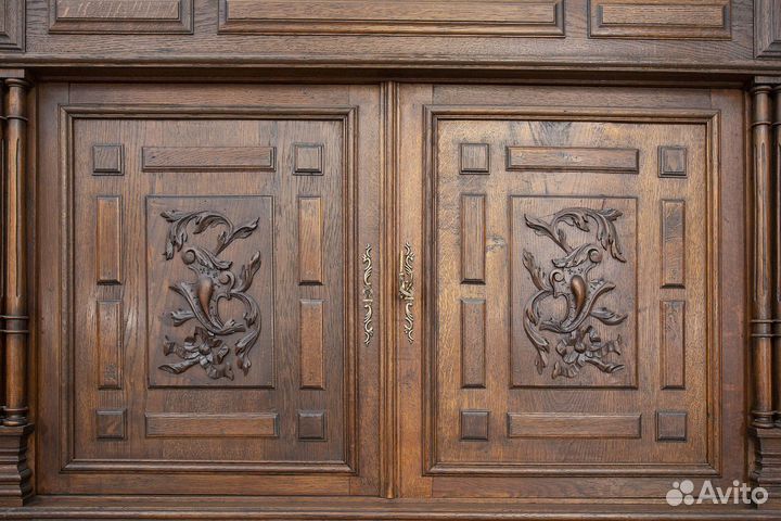 Буфет в стиле ренессанс