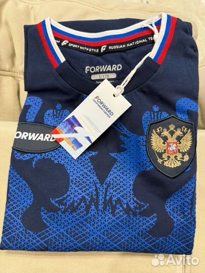 Футболка форвард