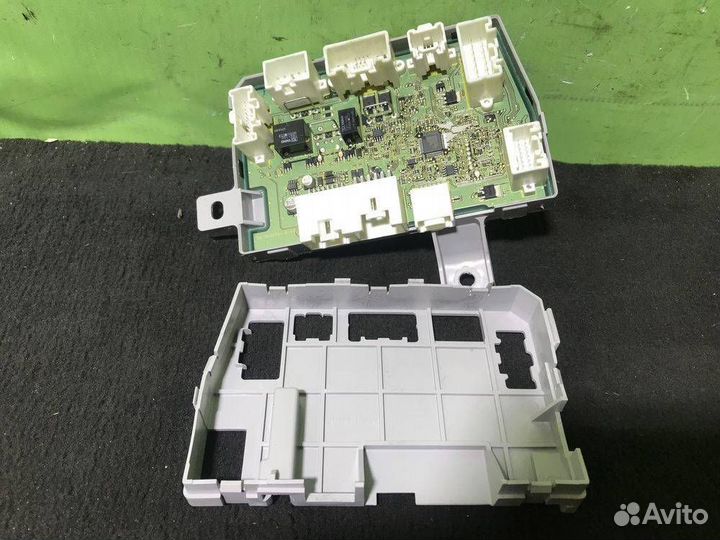 Блок комфорта bcm (света) Mazda 6 GG 2005-2007