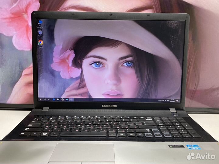 Большой мощный ноутбук Samsung i3/17,3