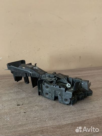 Замок двери Форд Фокус 2