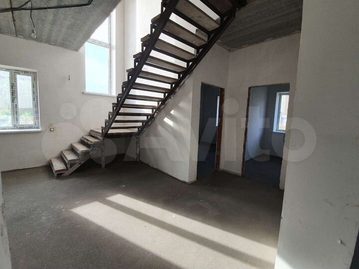 Коттедж 202 м² на участке 8 сот.