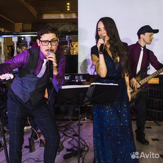 Певица. Популярный репертуар на 8 языках