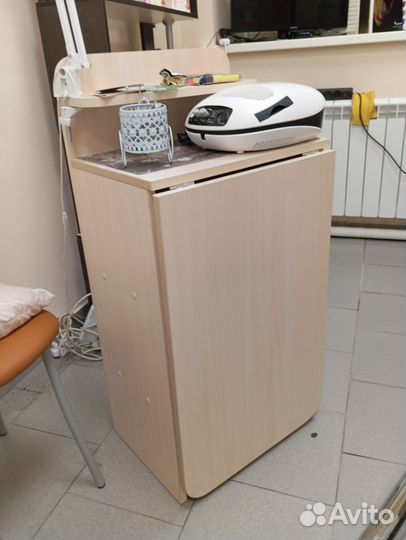 Маникюрный стол складной