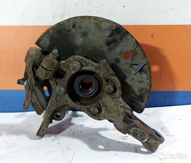 Кулак поворотный передний правый Kia Sorento 2 XM