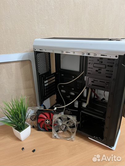 Корпус aerocool белый