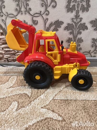 Детский трактор