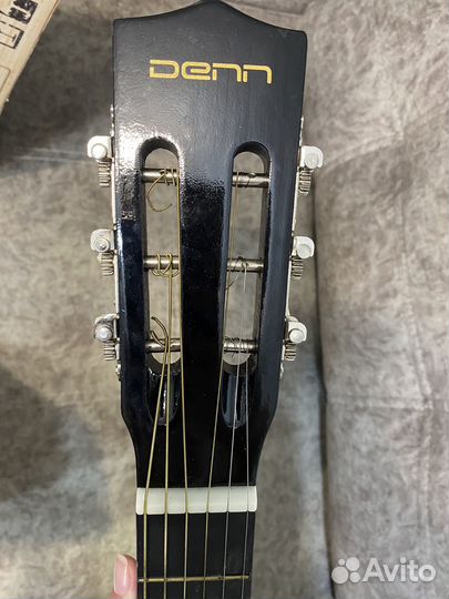 Акустическая гитара