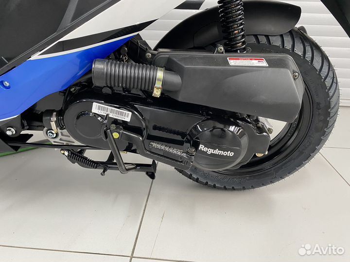 Скутер Regulmoto eagle 50 (LJ50QT-3L) колёса R12