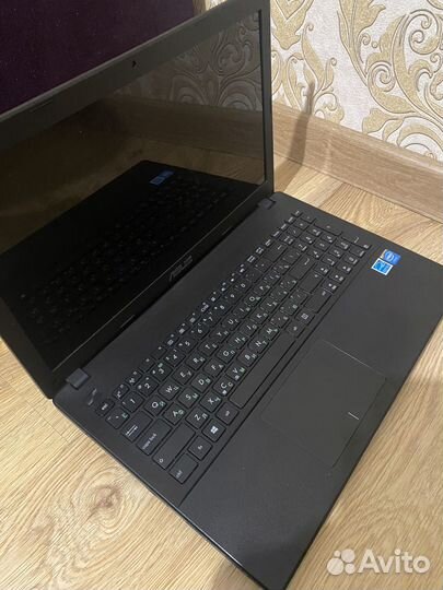 Ноутбук asus
