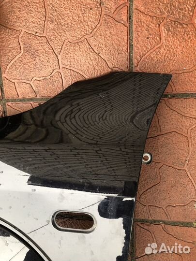 Продам передние крылья амарок рестайлинг