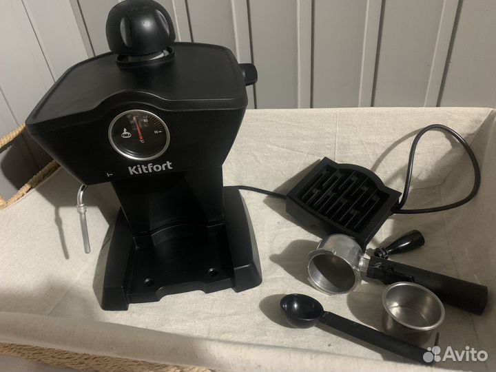 Кофемашина рожковая с капучинатором