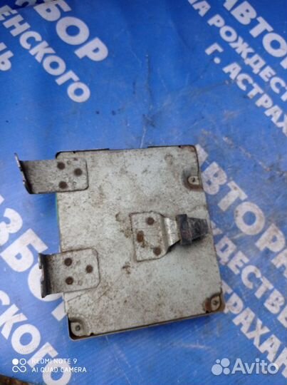 Блок управления двигателем Mazda 323 седан FS 1995