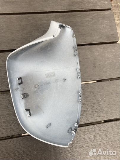 Накладка левого зеркала vw amarok T 5