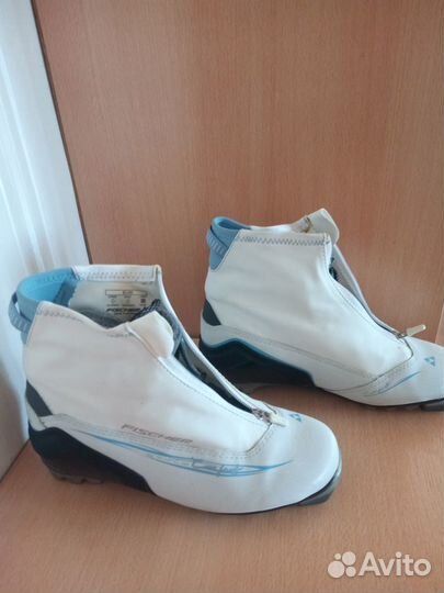 Лыжные ботинки Fisher (женские), 38 размер