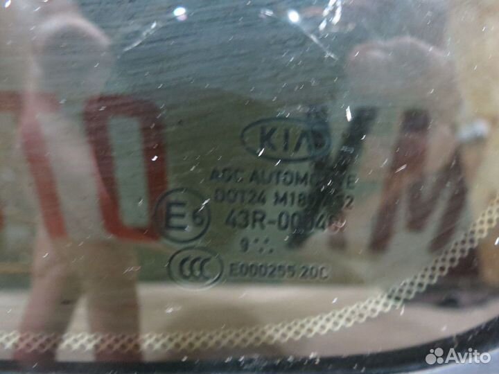 Форточка двери задняя левая Kia Sportage 4