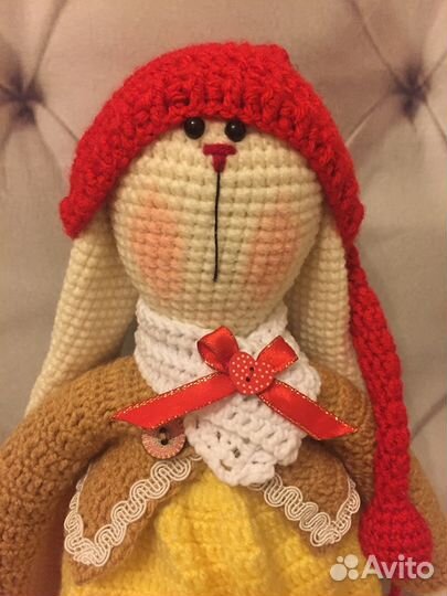 Вязаная зайка тильда 37 см