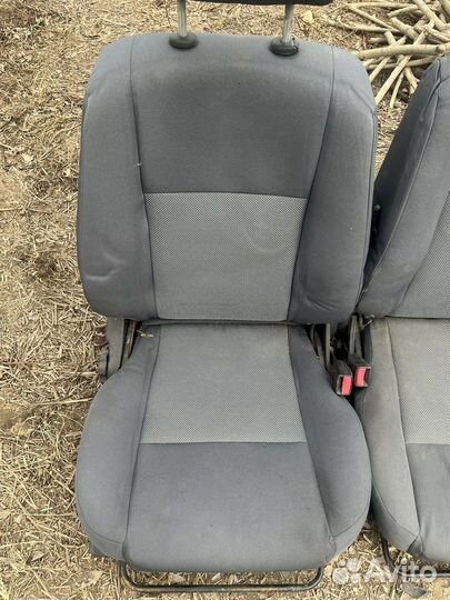 Сидения передние Ниссан альмера N16