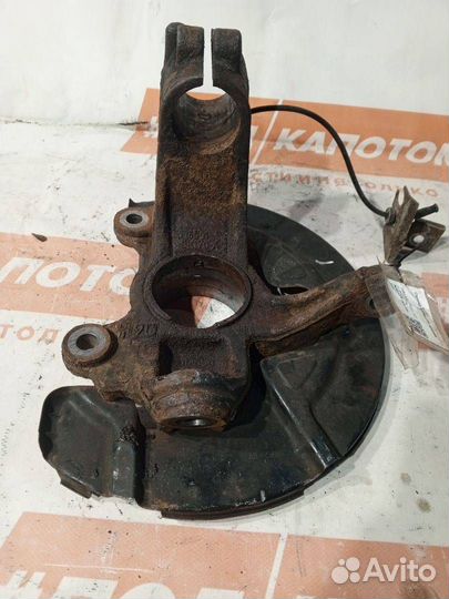 Кулак передний правый Volvo S60 2 2011 31201286