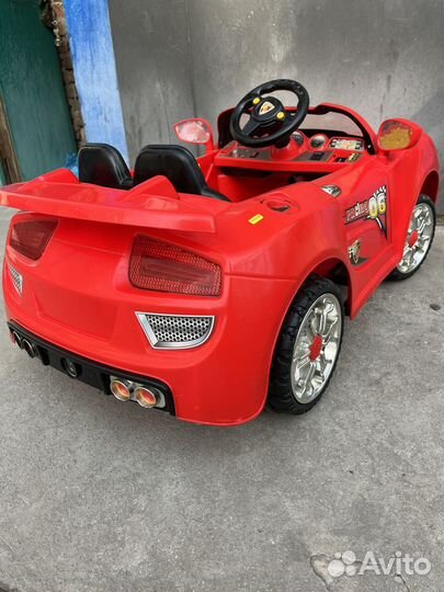 Детский электромобиль с пультом