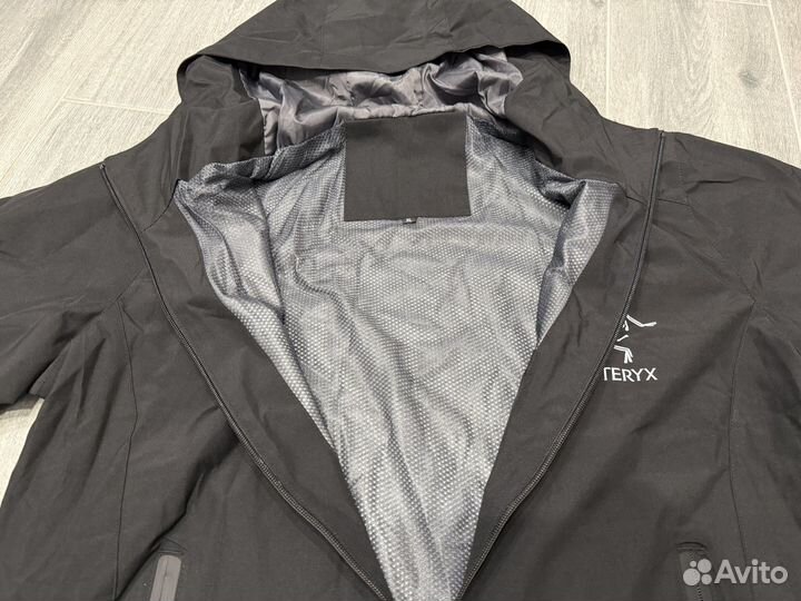 Ветровка Arc'teryx