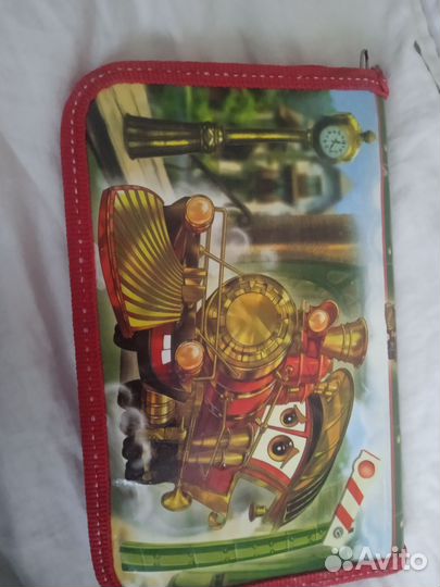 Пенал школьный