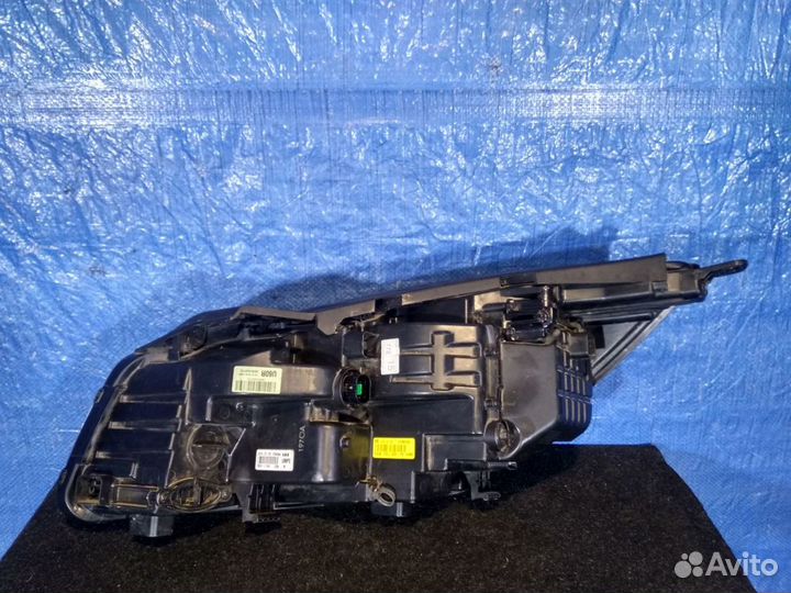 Фара правая Sorento Prime