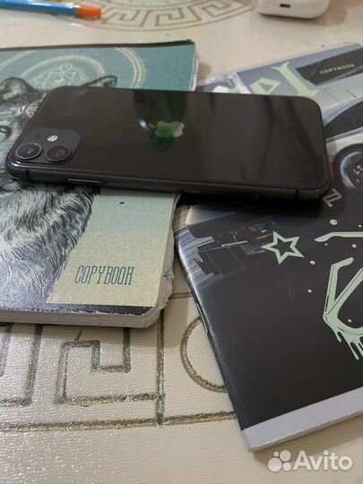 iPhone 11, 64 ГБ