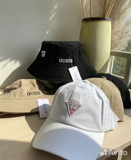 Кепка и панама Guess