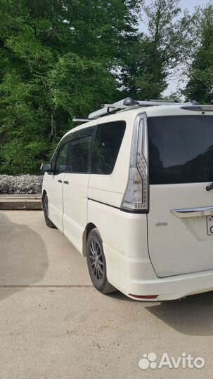 Nissan Serena 2.0 CVT, 2013, 145 000 км